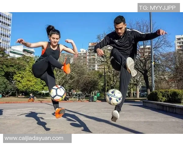 掌握足球捏法技巧提升球技的五个实用建议与训练方法分享