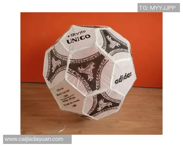 手工贴足球的创意制作与技巧分享让你轻松打造个性化运动装备